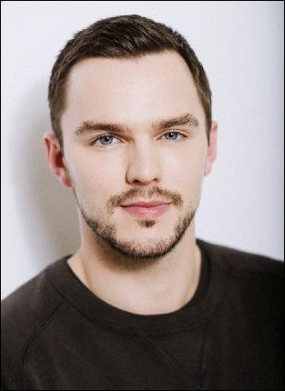 nicholas_hoult_the_great_hulu026 (800x1099, 120 kБ...)